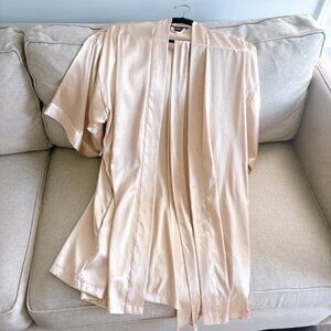 90% NEW VICTORIAS SECRET ROBE, SIZE S